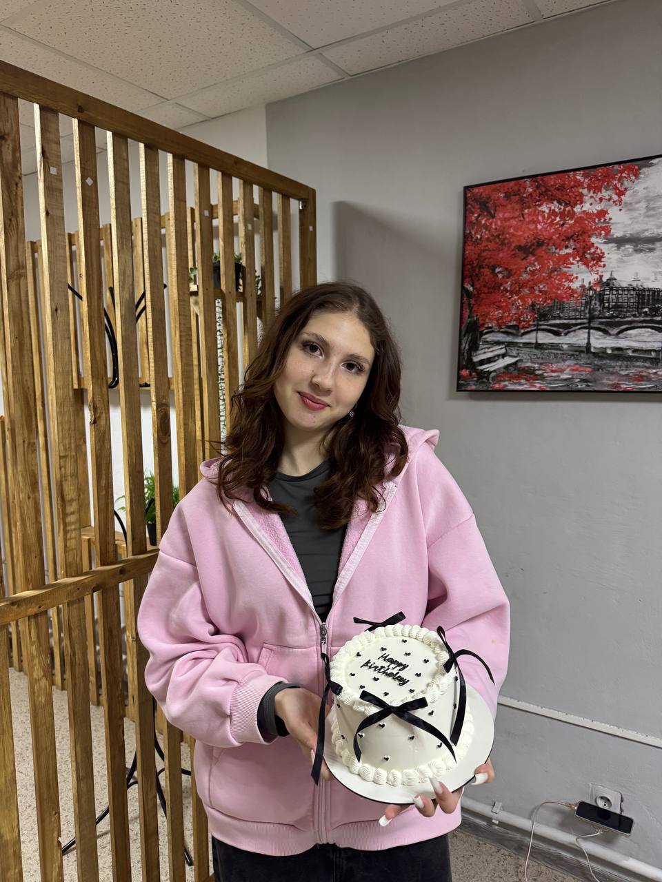 Фото слева